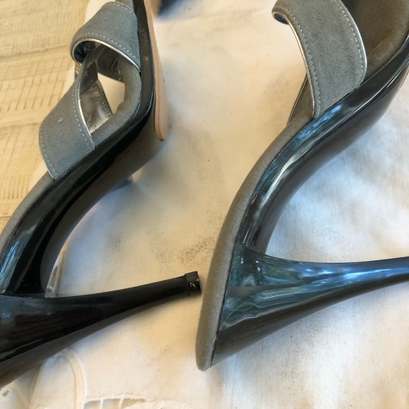 VINTAGE Grey Suede Sandal - Picture 12 of 14